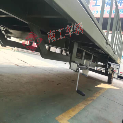 5吨护栏华体会官方(中国)总部军绿色4I.jpg