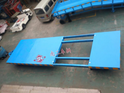 15吨可伸缩型华体会官方(中国)总部I.jpg