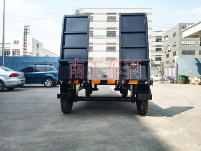 3吨带爬梯工业牵引华体会官方(中国)总部2I.jpg